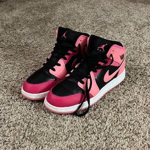 Nike Air Jordan 1 high top Size 7Y